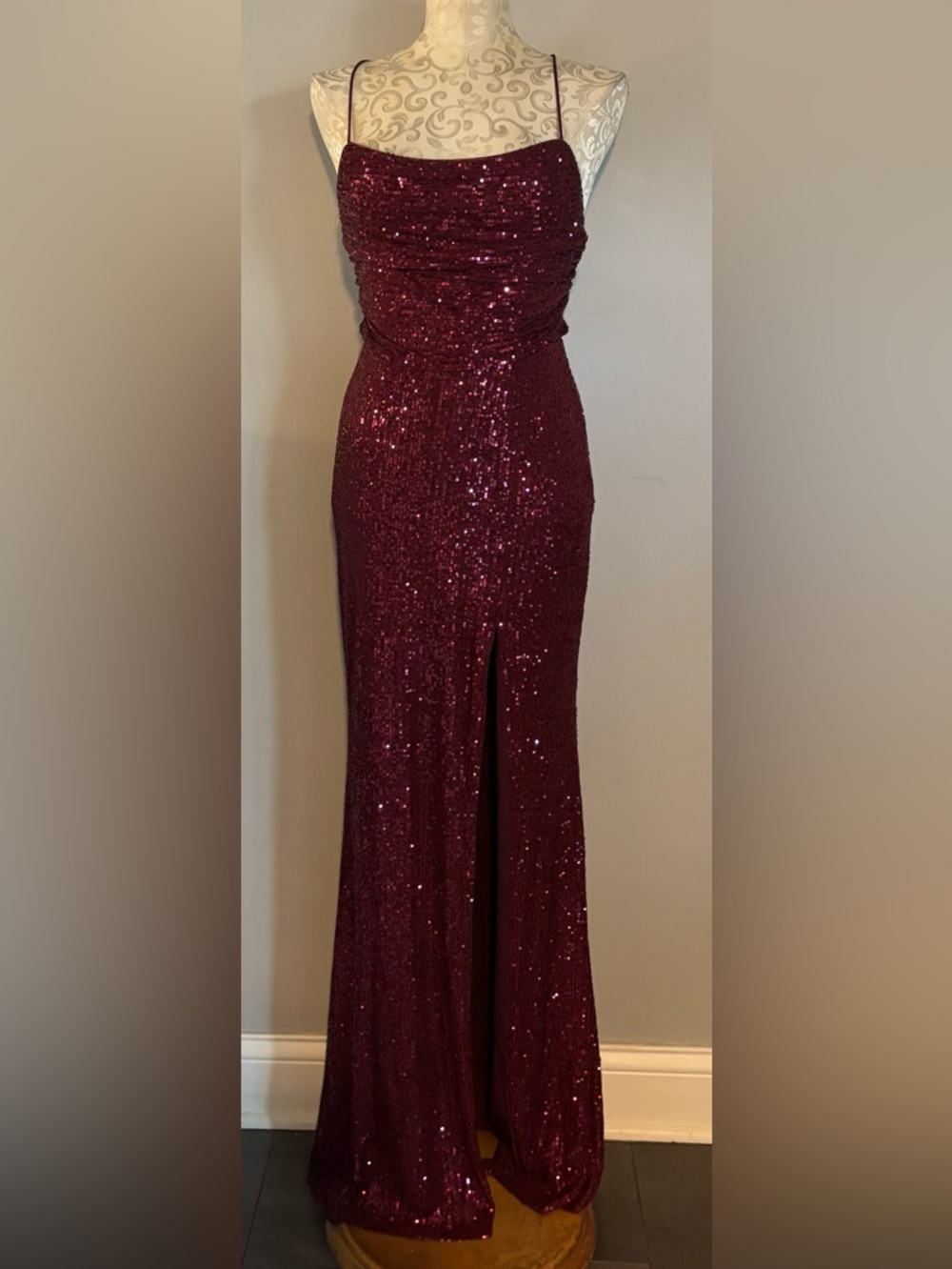 Lulus Sequin Burgundy Evening Gown - Elegant Dress Size Medium. #A - Picture 6 of 7
